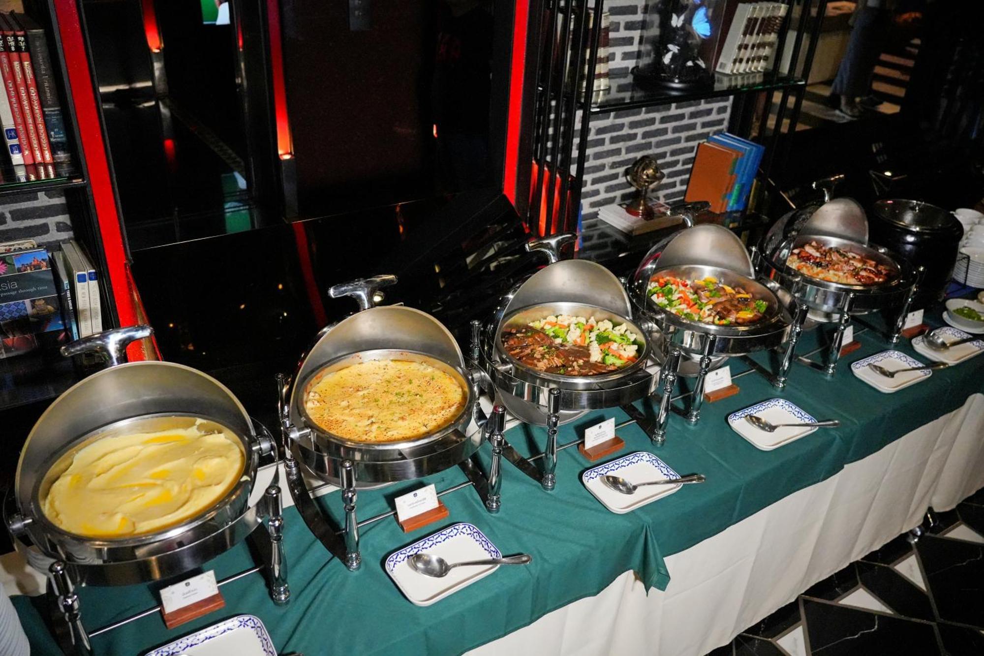 Mestyle Museum Hotel Bangkok Bagian luar foto