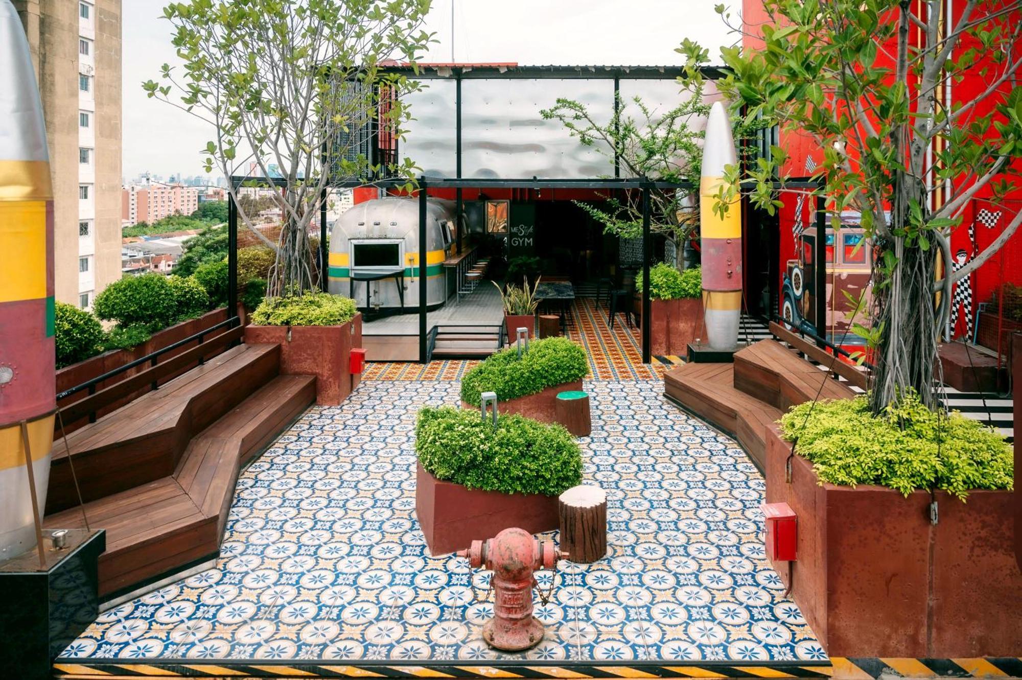 Mestyle Museum Hotel Bangkok Bagian luar foto